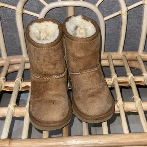 UGG toddler size 9